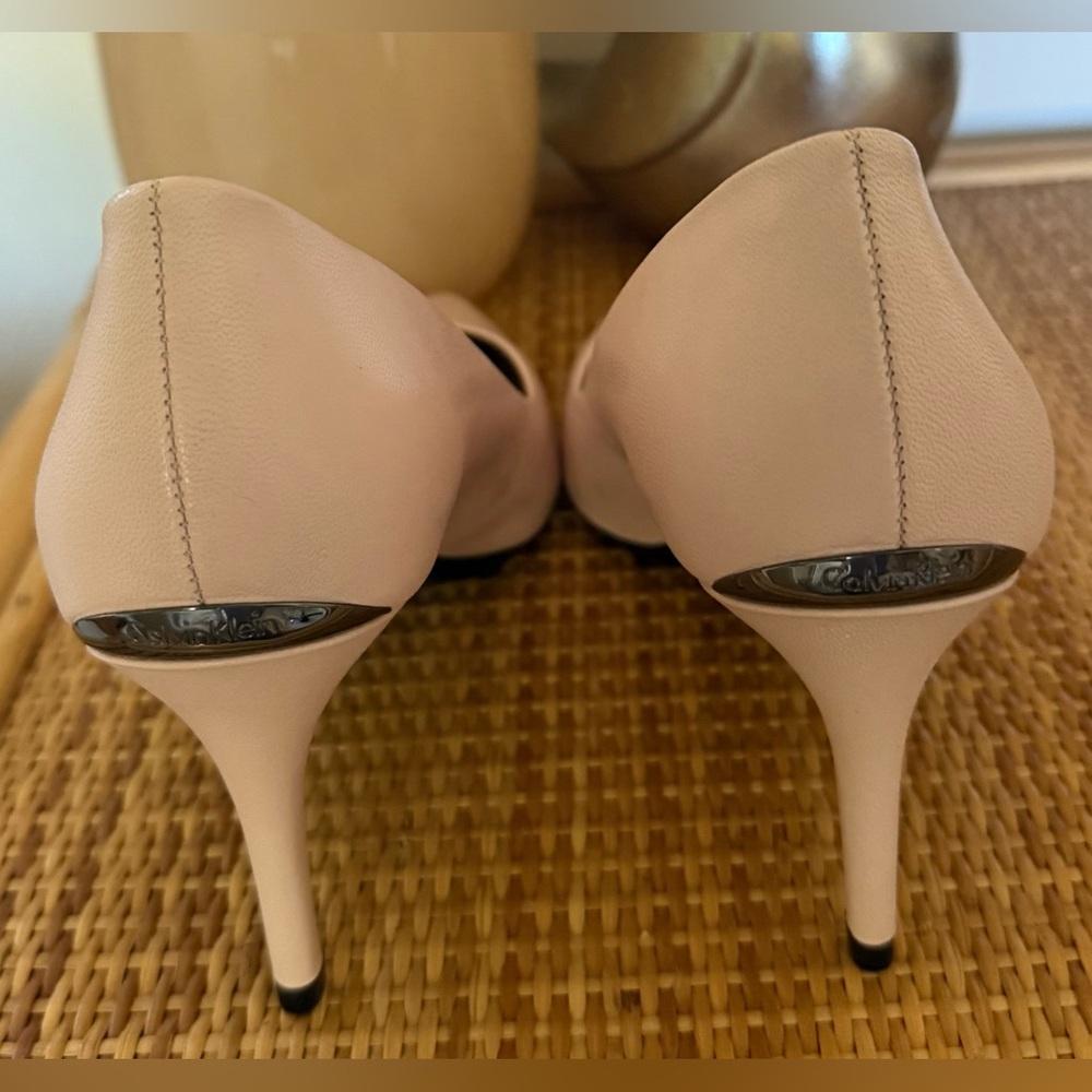 Calvin Klein Gayle Pointed Toe Pumps Heels Blush Pink Size 8 Unworn - Picture 4 of 6